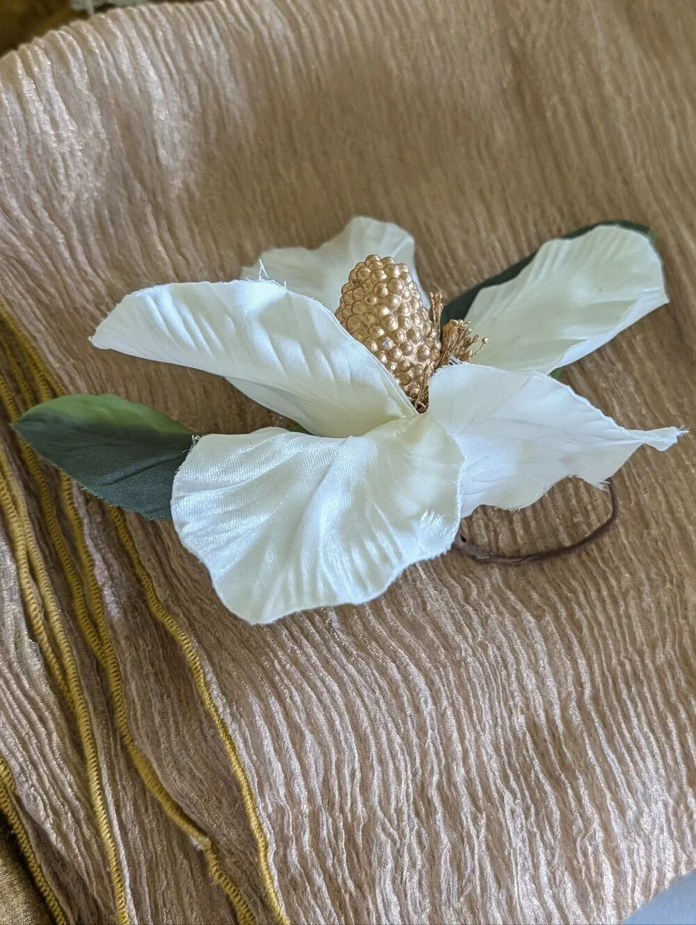 set of 10 MAGNOLIA NAPKIN RINGS flower